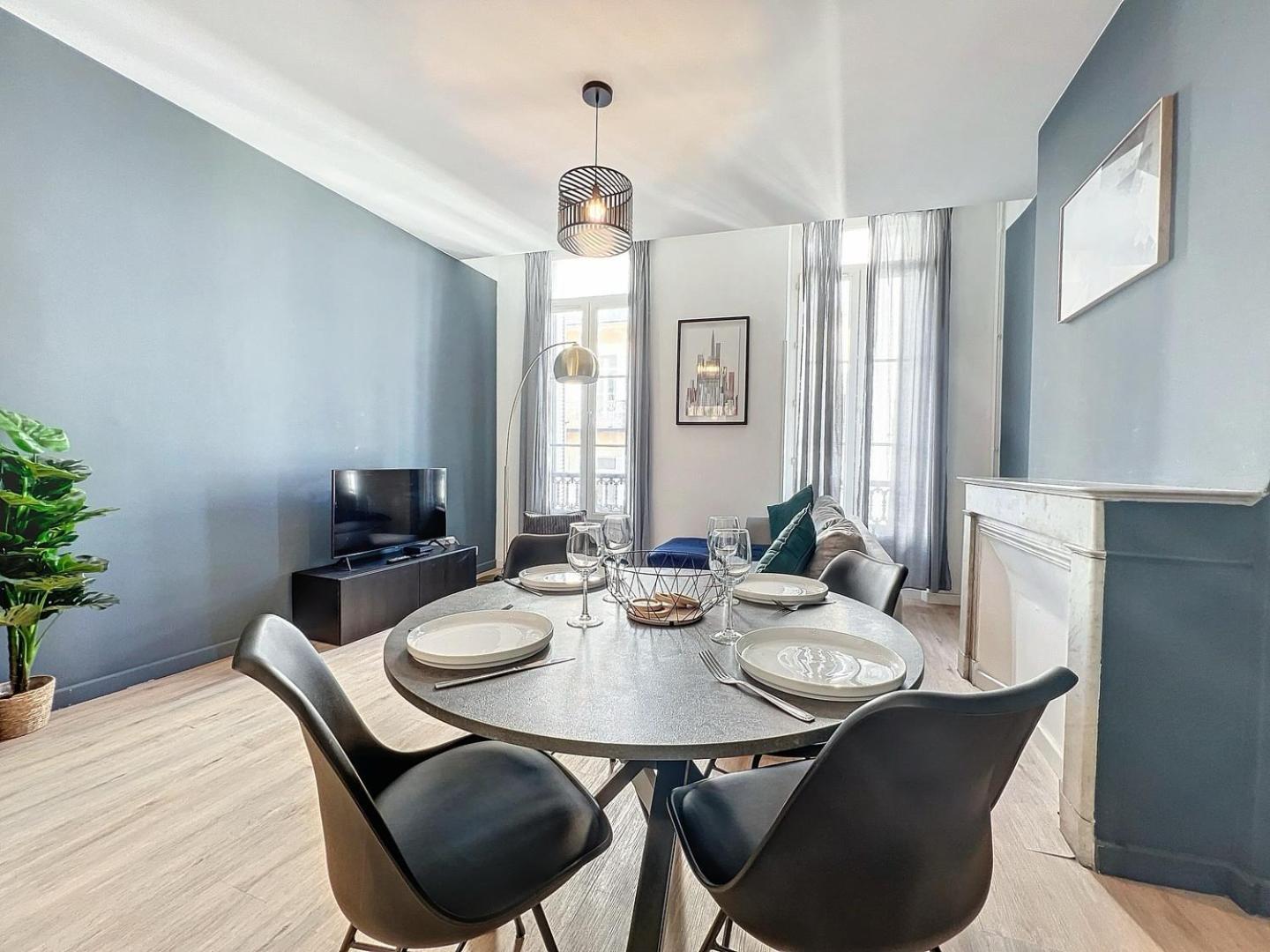 Grand Appartement Central - Trois Chambres - Les Freres De La Loc' Marseille Luaran gambar